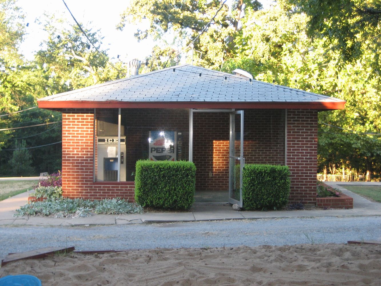 The Indian Lodge: 33700 State Highway 51, Wagoner, OK 74467
